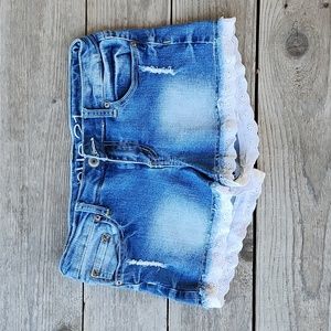 Crochet Lace Hem Jean Short - Denim distressed shorts Size 5/6 Medium